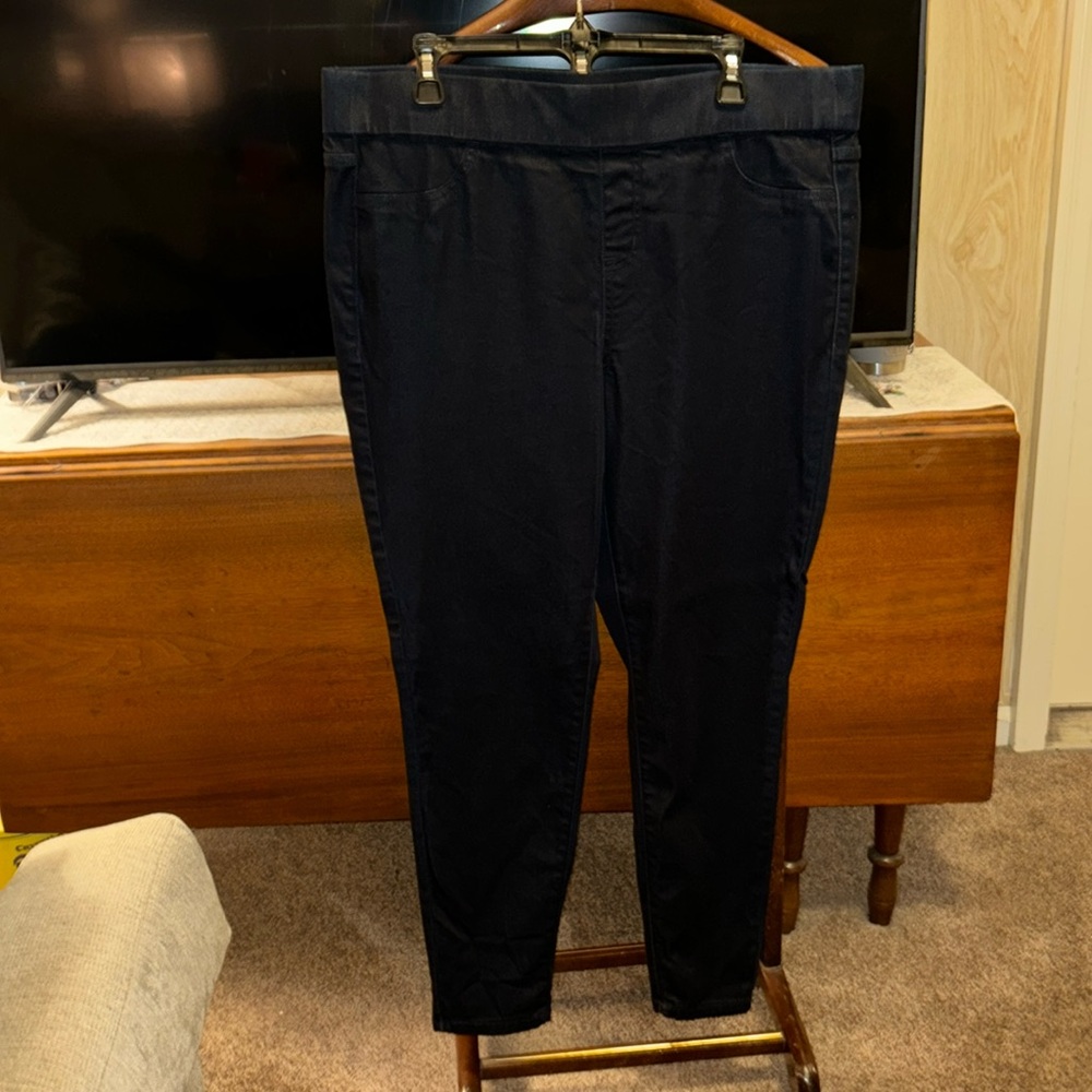 Lane Bryant High Rise Jeggings. Super dark wash. Like New